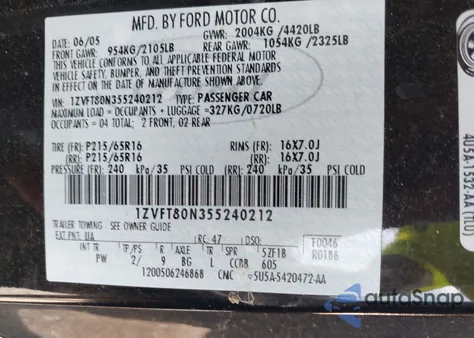 2005 Ford Mustang V6 Deluxe/V6 Premium z USA, uszkodzony, nr VIN 1ZVFT80N355240212